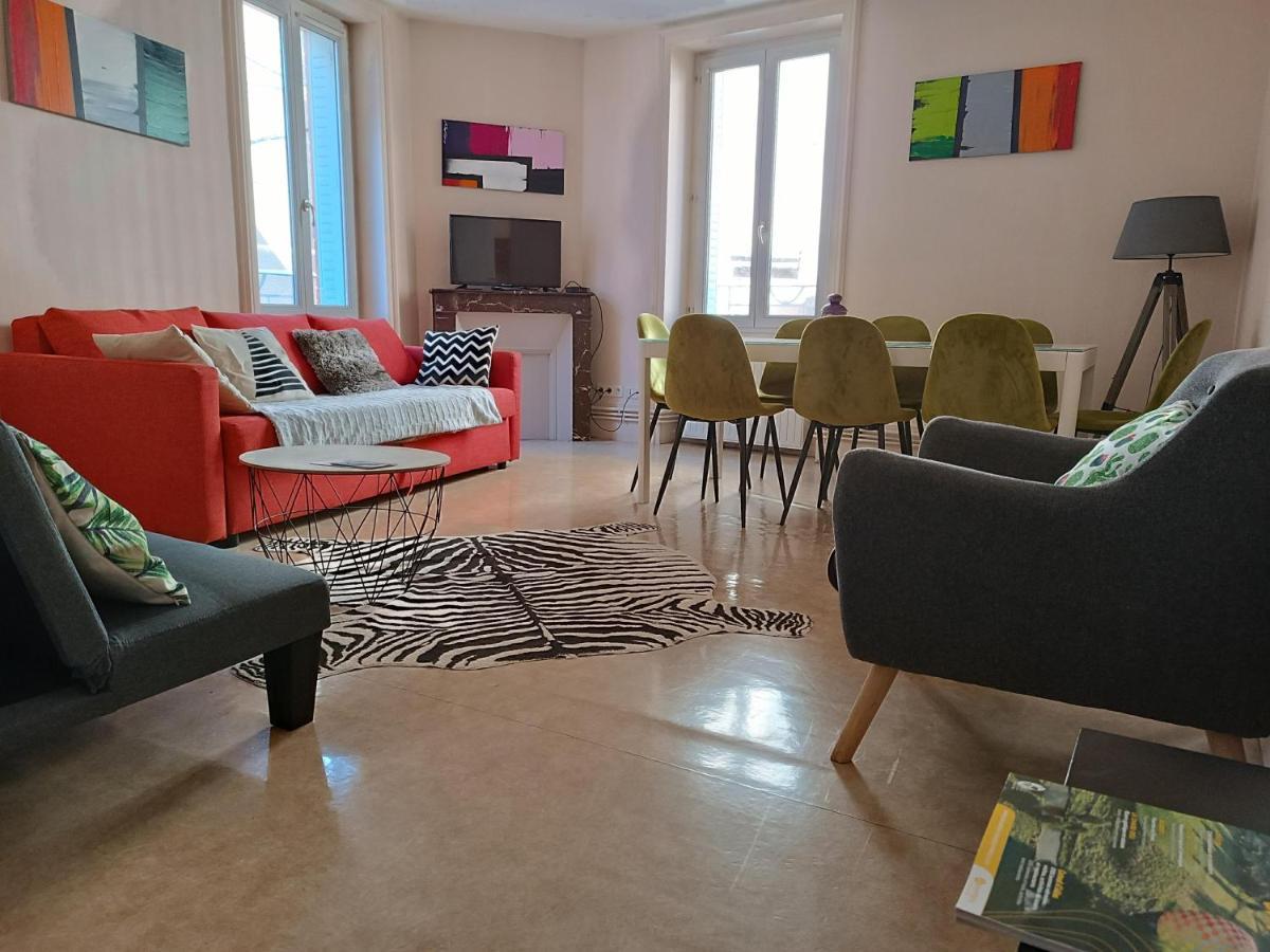 Appartement Cap Coutellerie - Sejours Pros Ou Familles En Hypercentre De Thiers Extérieur photo