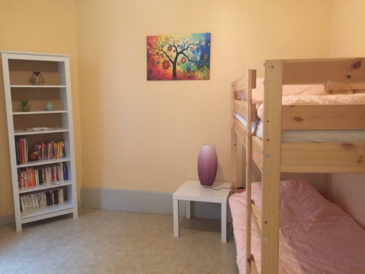 Appartement Cap Coutellerie - Sejours Pros Ou Familles En Hypercentre De Thiers Extérieur photo