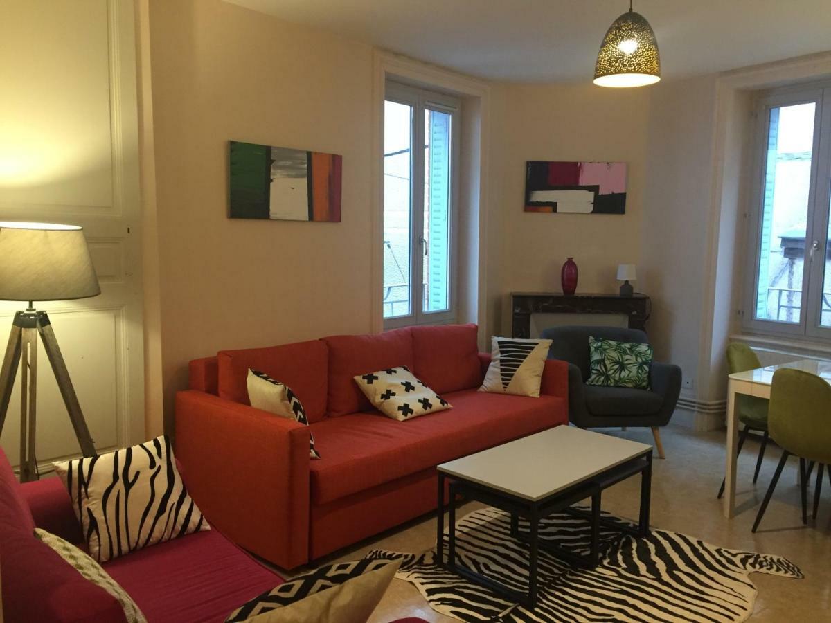 Appartement Cap Coutellerie - Sejours Pros Ou Familles En Hypercentre De Thiers Extérieur photo