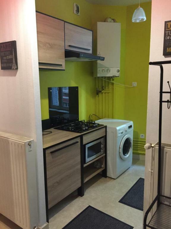Appartement Cap Coutellerie - Sejours Pros Ou Familles En Hypercentre De Thiers Extérieur photo